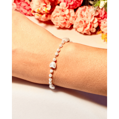 PULSERA PERLAS CON CORAZONES