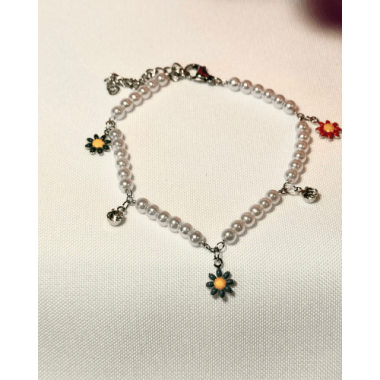 PULSERA PERLAS CON DIJESITOS BELLOS