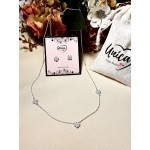 CADENA CON FLORCITAS INCRUSTADAS